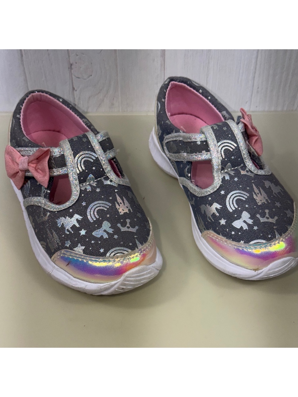 Athletic Works Girls Unicorn Rainbow Shoes Size 11